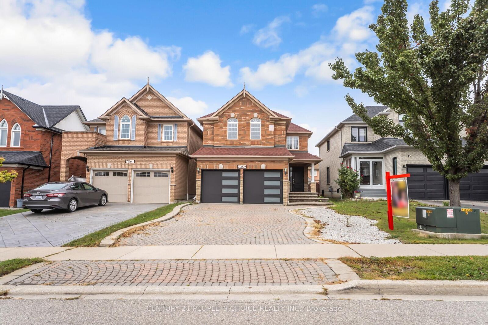 Photo de la propriété:  7059 Magistrate Terrace  ON L5W 1E5 