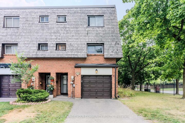 Property Photo: 30 Briar Path 34 ON L6T 2A3