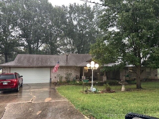 Property Photo: 72320 S 321 Road OK 74467