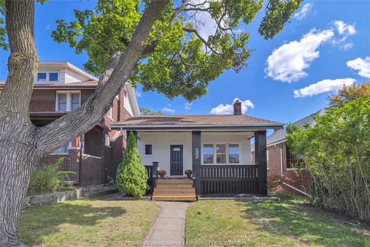 Property Photo:  1332 Dougall Avenue  ON N8X 1R5 