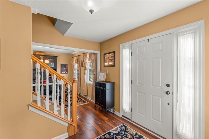 Property Photo:  1007 Greenfield Dr  PA 15317 