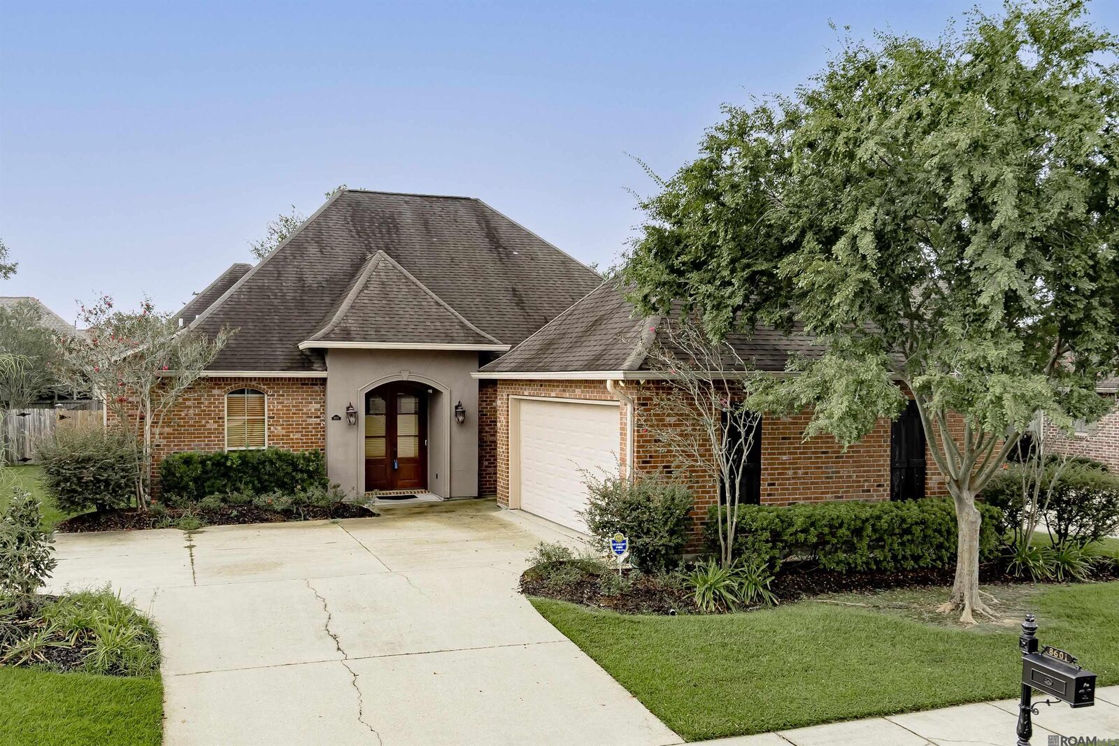 Property Photo:  8601 Foxfield Dr  LA 70809 