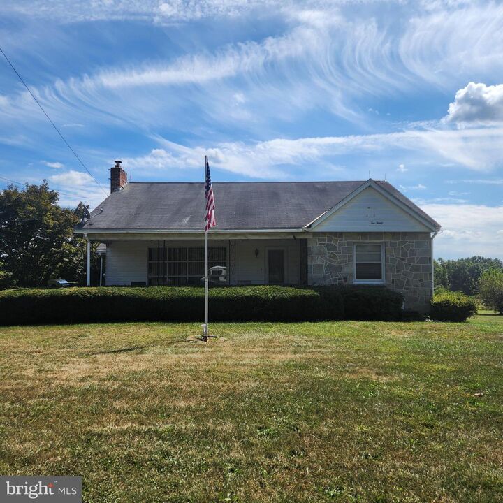 1030 E Canal Road  Dover PA 17315 photo