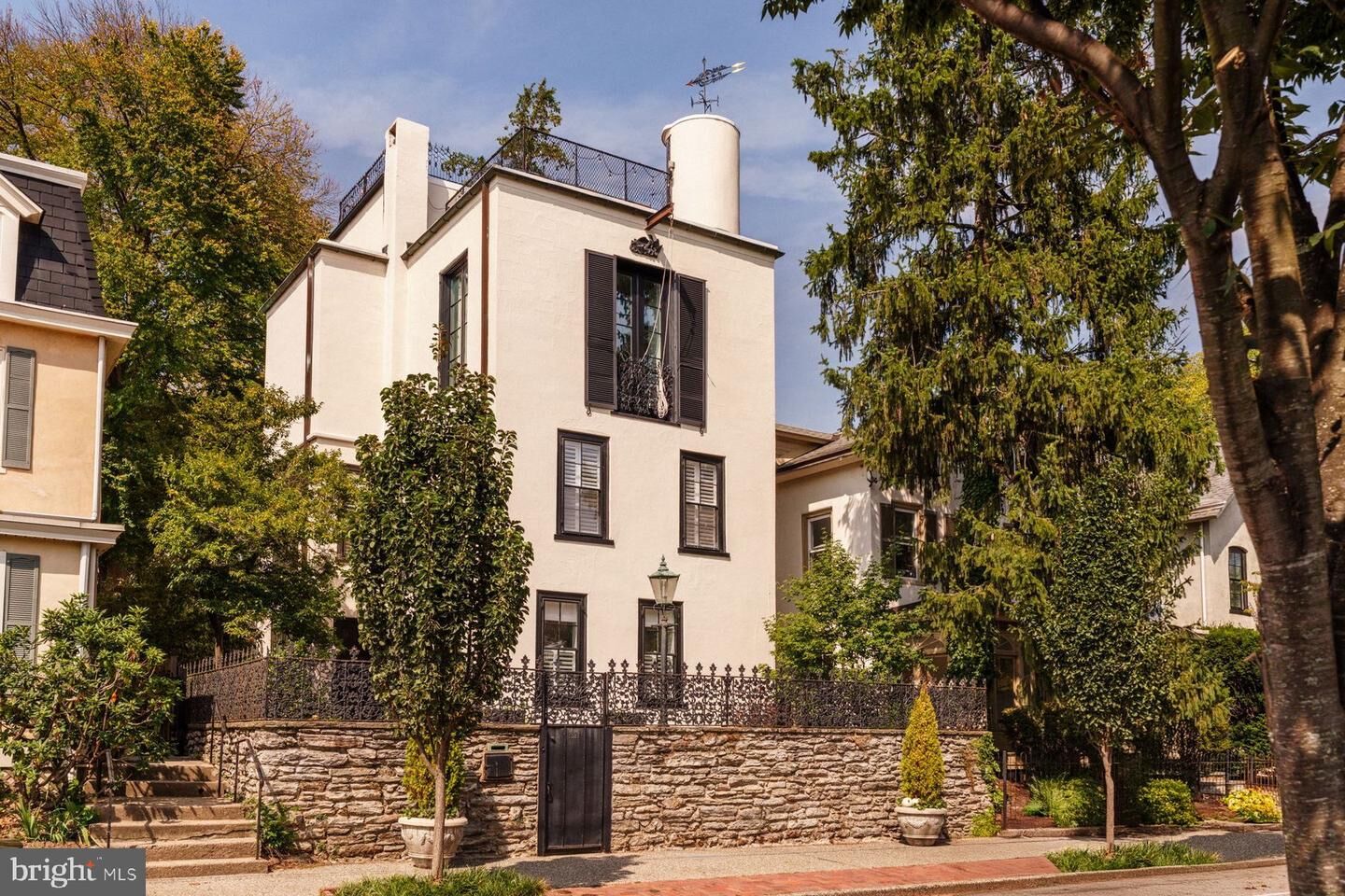 Property Photo:  191 E Evergreen Avenue  PA 19118 