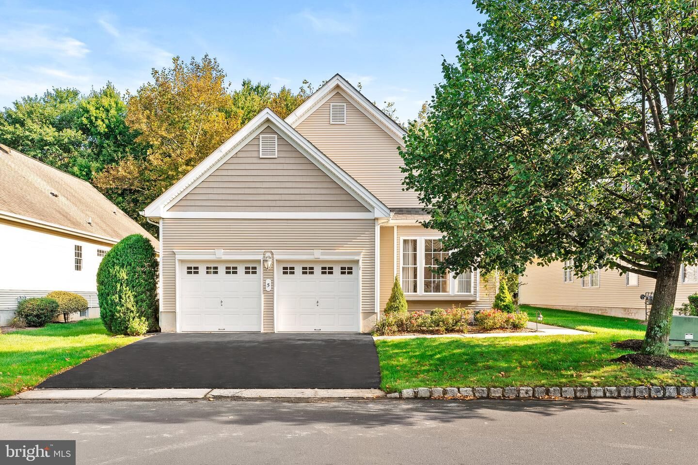 Property Photo:  5 Swallow Drive  NJ 08690 