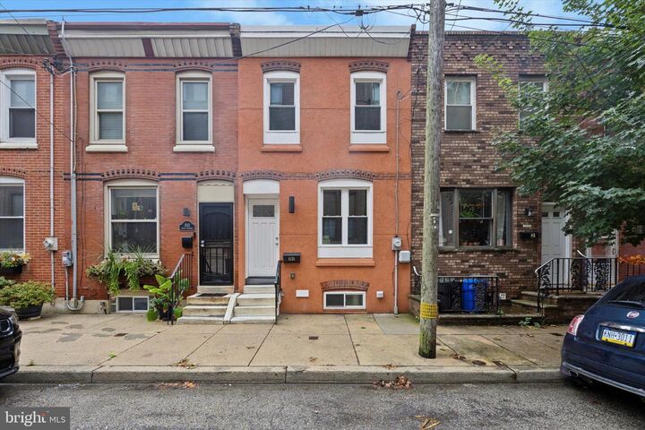 Property Photo:  1535 S Chadwick Street  PA 19146 