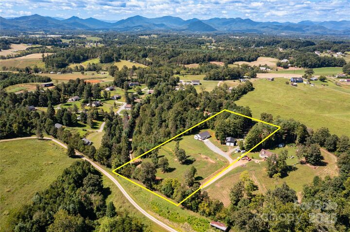 Property Photo:  653 Mag Sluder Road  NC 28701 