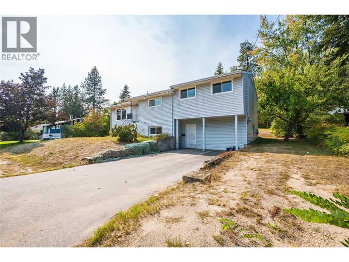 2912 5th Avenue  Castlegar BC V1N 2T8 photo