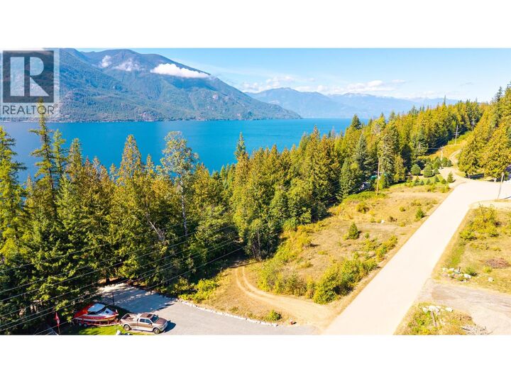 Photo de la propriété:  Mountain Shores Road  BC V0B 1A0 