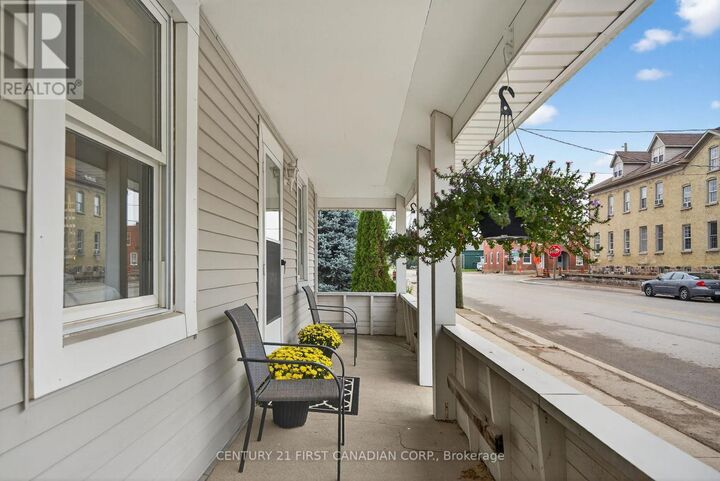 Property Photo:  139 Centre Street  ON N0M 1N0 