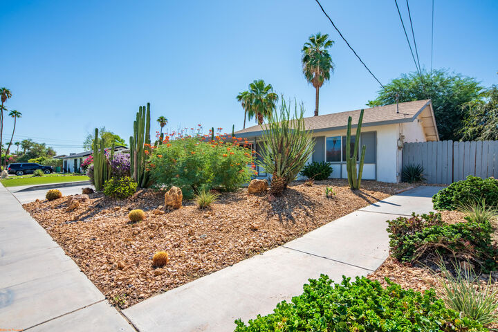 Property Photo:  77575 California Drive  CA 92211 
