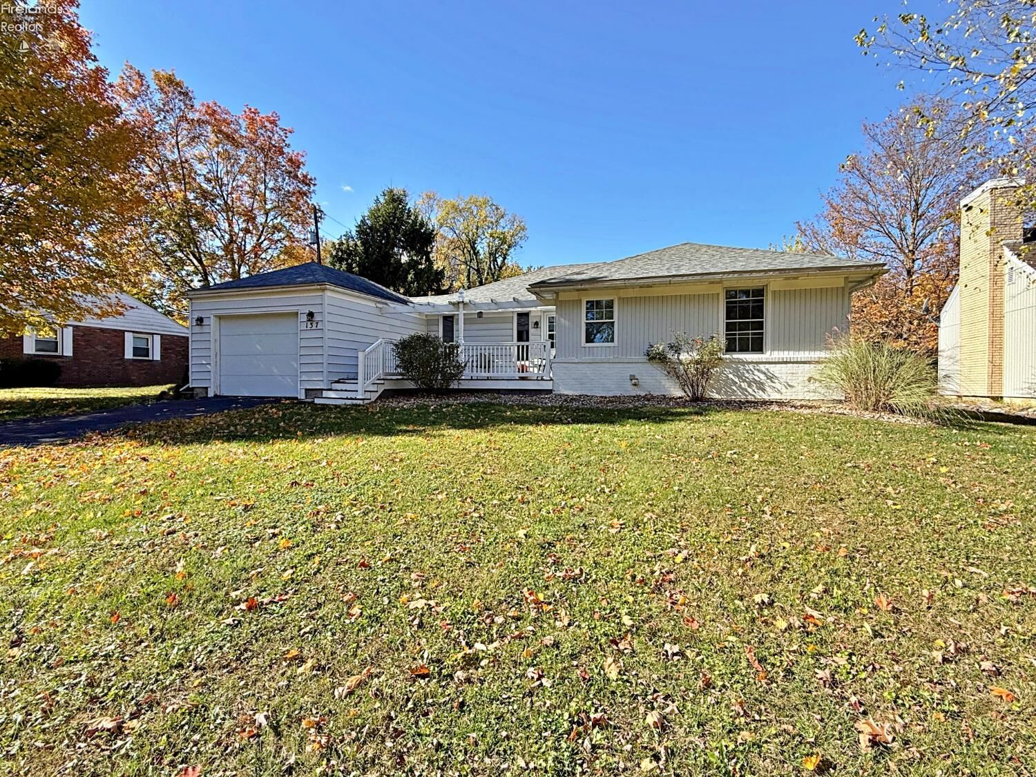 Property Photo: 137 Hampden Park OH 44883