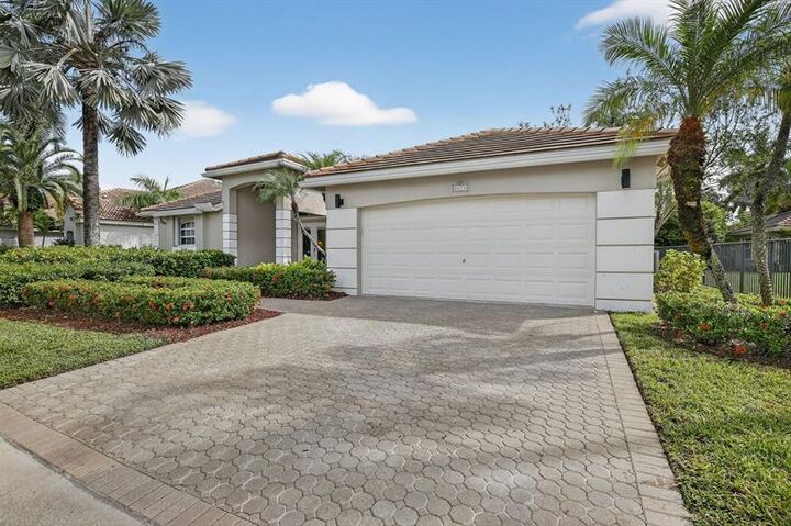 Property Photo:  2574 Jardin Ct  FL 33327 