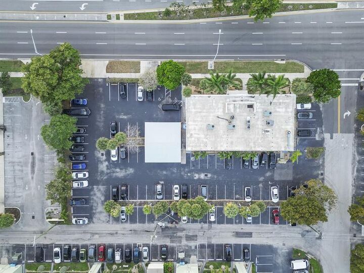 Property Photo:  5300 N Federal Hwy  FL 33308 