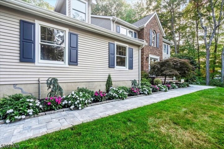 Property Photo:  17 Pheasant Run  NJ 07405 