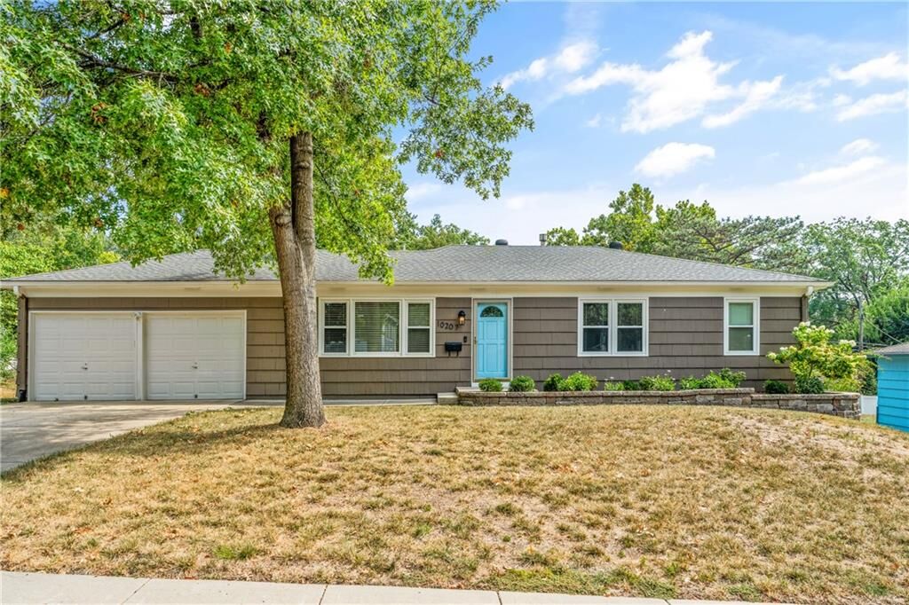 Property Photo: 10207 Reeds Drive KS 66207