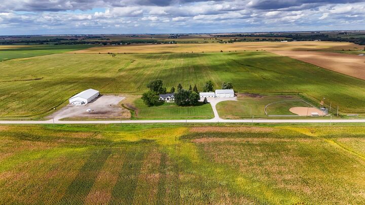 Property Photo:  2057 340th Street  IA 50156 