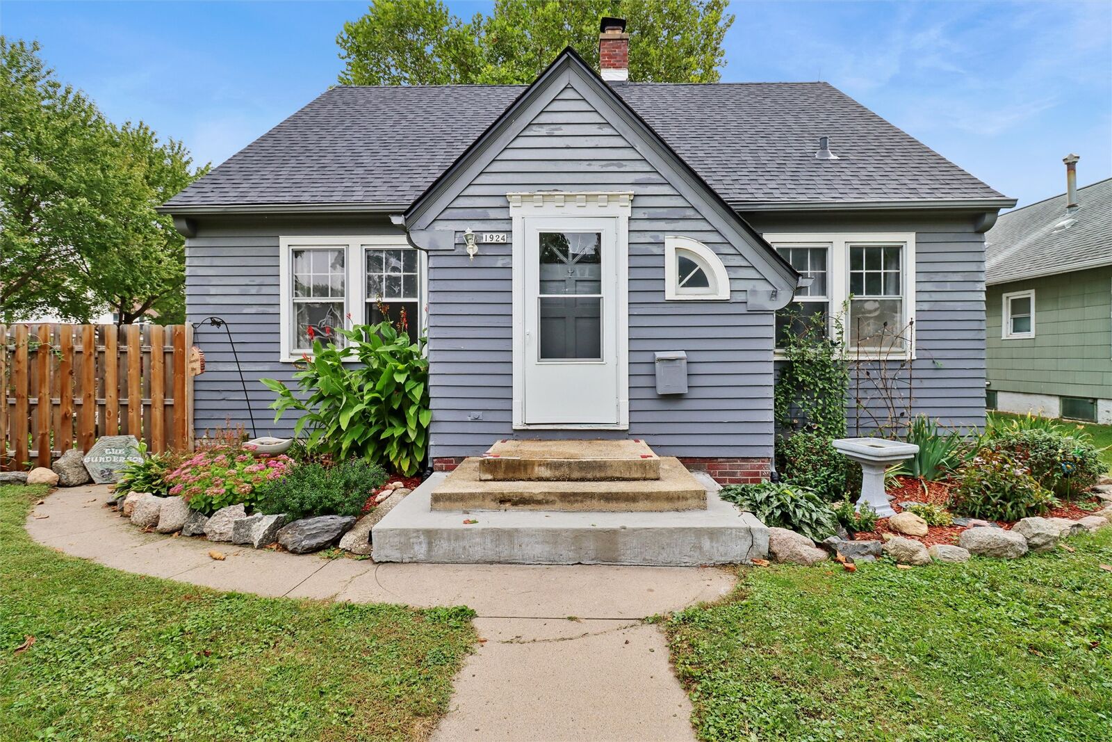Property Photo:  1924 2nd Street  IA 50220 