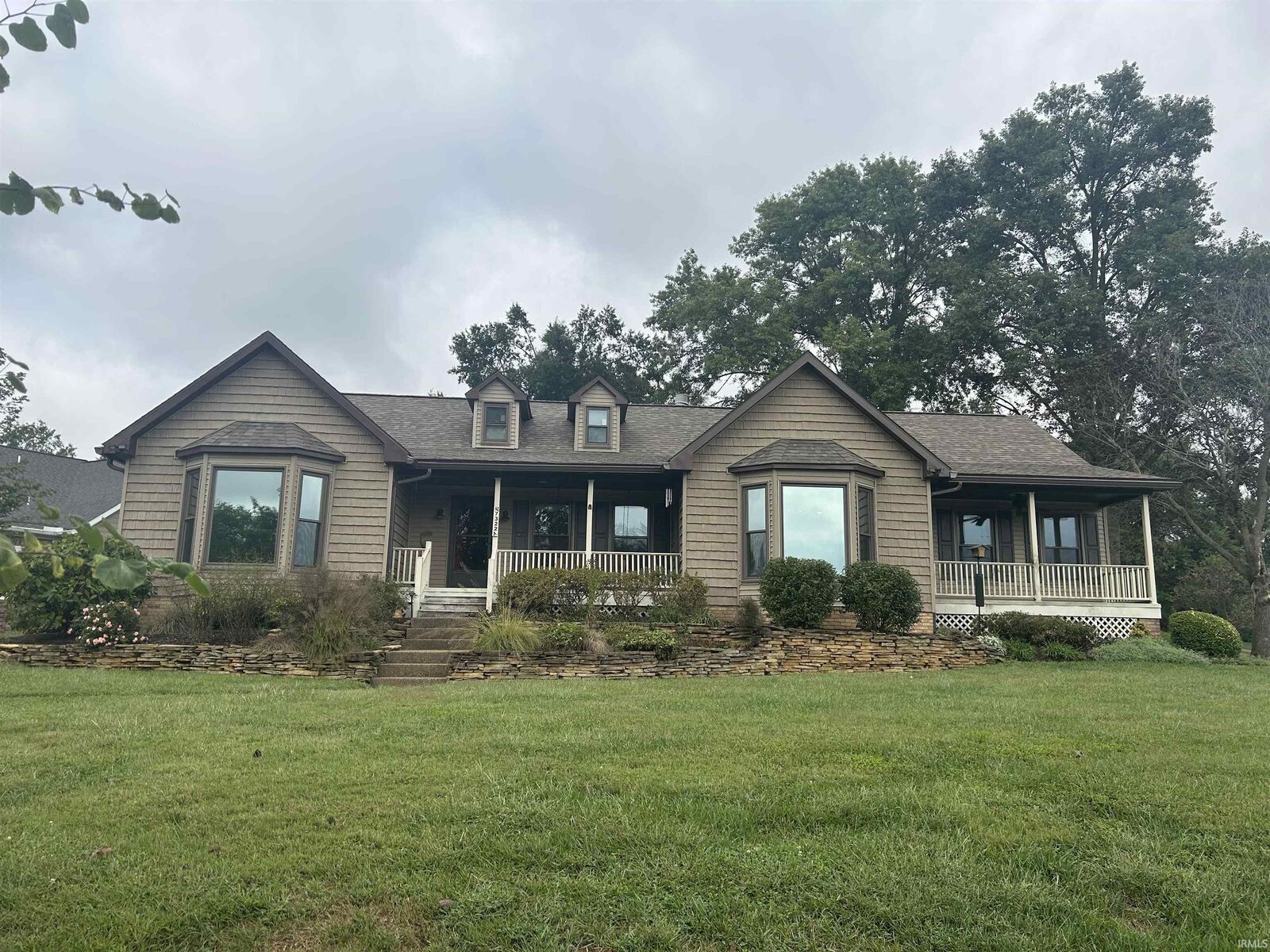 Property Photo: 7322 Lakevale Drive IN 47630