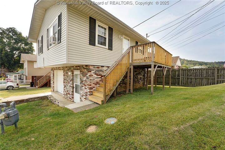 5502 Lynnwood Drive  Cross Lanes WV 25313 photo