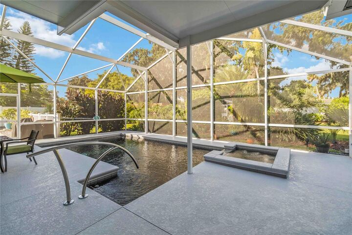 Property Photo:  1508 S Riverside Drive  FL 32168 