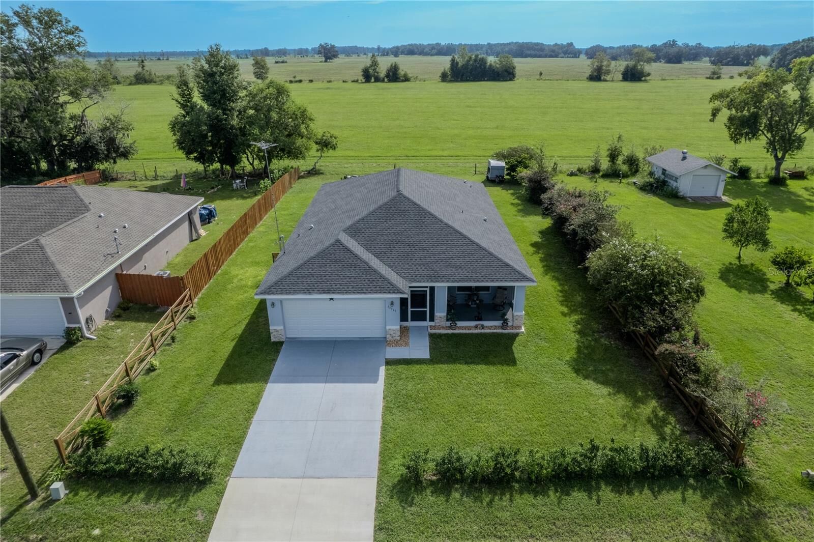 Property Photo: 11561 SW 175th Court FL 34432