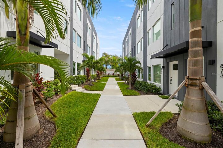 865 S 6 Avenue S 17  St Petersburg FL 33701 photo