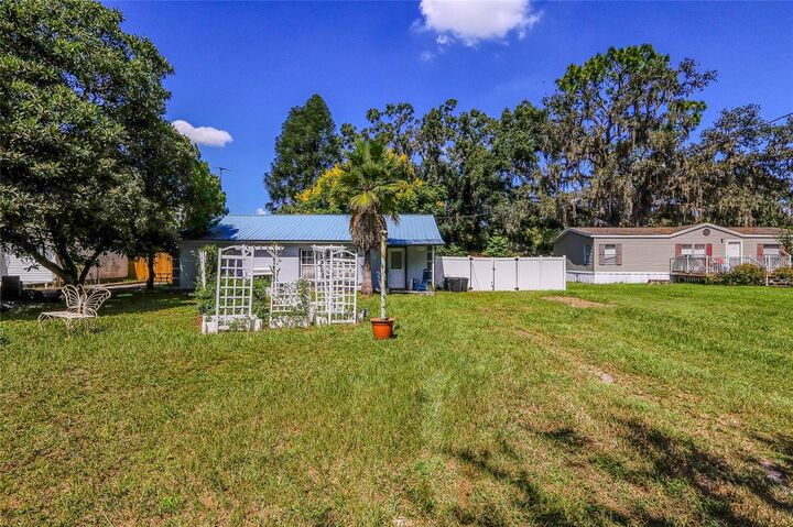 Property Photo:  37353 Lea Avenue  FL 33541 