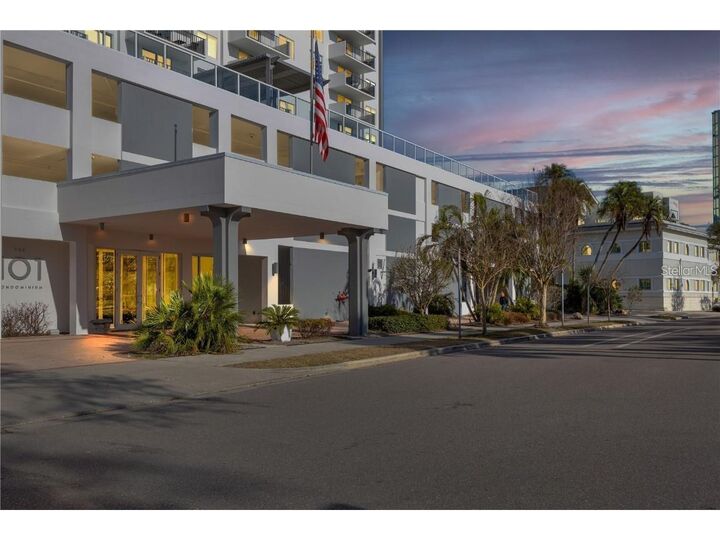 Property Photo:  101 S Gulfstream Avenue 10B  FL 34236