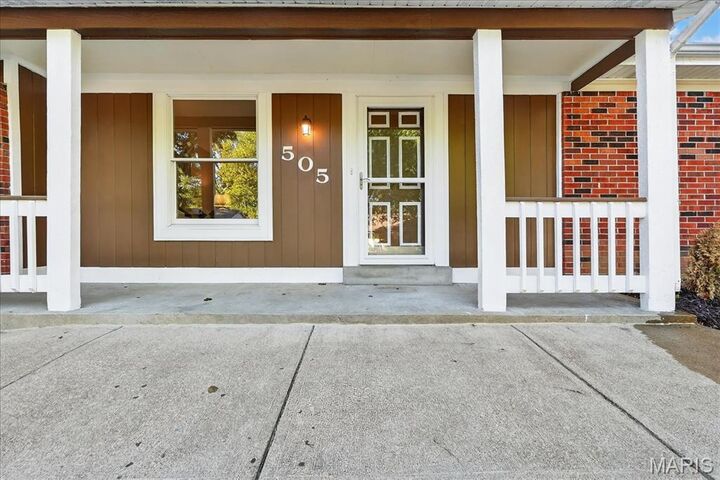 Property Photo: 505 Forest Run Drive MO 63025