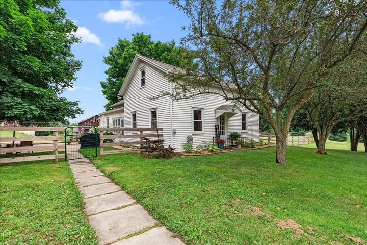 Property Photo:  613 County Highway H -  WI 53021 