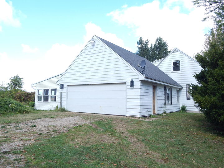 Property Photo:  5525 Peach Ridge Avenue NW  MI 49321 