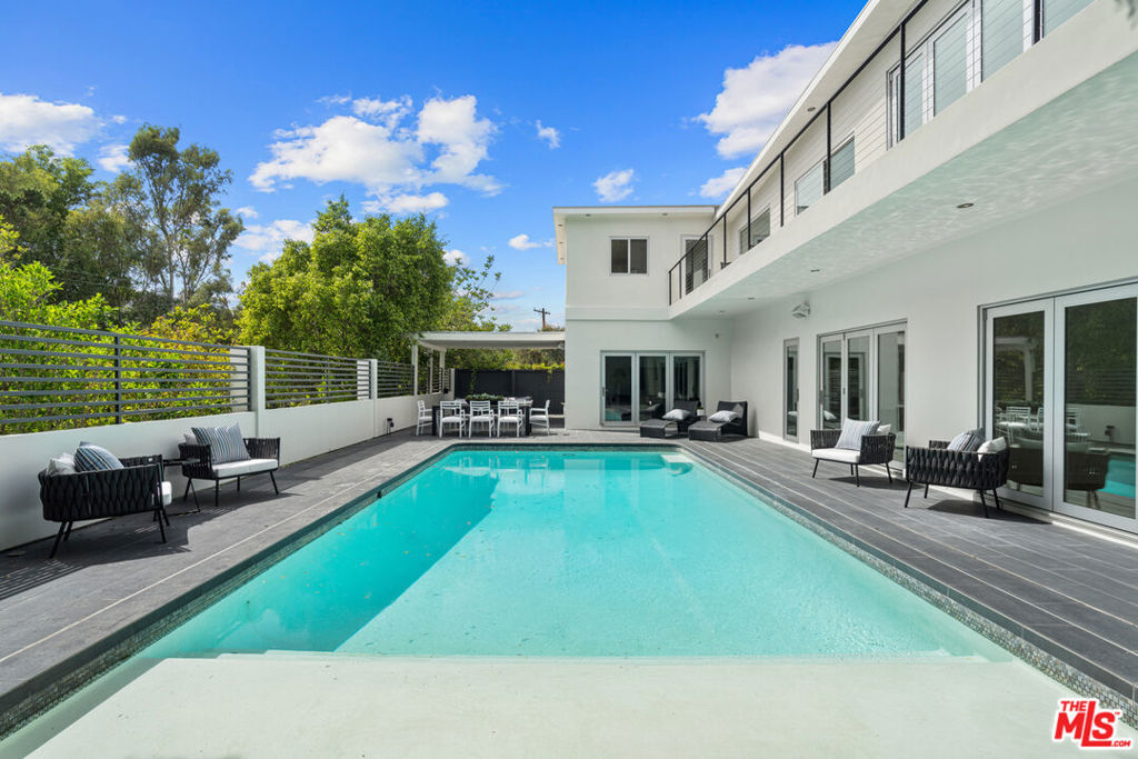 Property Photo:  7470 Woodrow Wilson Drive  CA 90046 