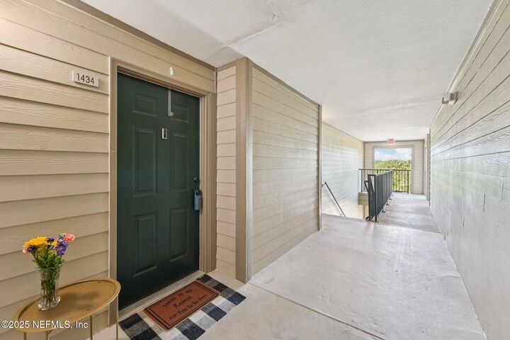 Property Photo:  7800 Point Meadows Drive 1434  FL 32256 