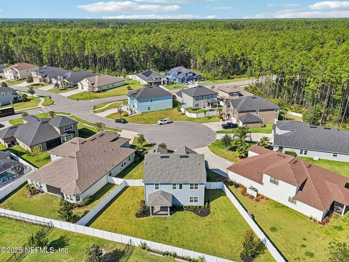 Property Photo:  809 Laurel Valley Drive  FL 32065 