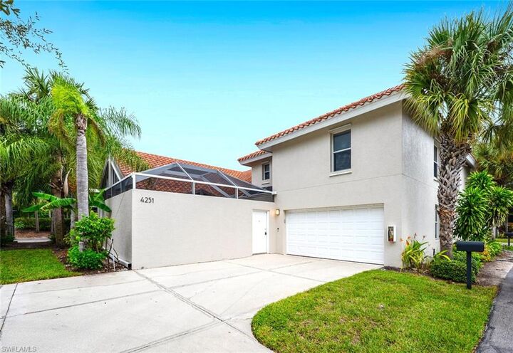 Property Photo:  4251 Covey Cir 17C  FL 34109 