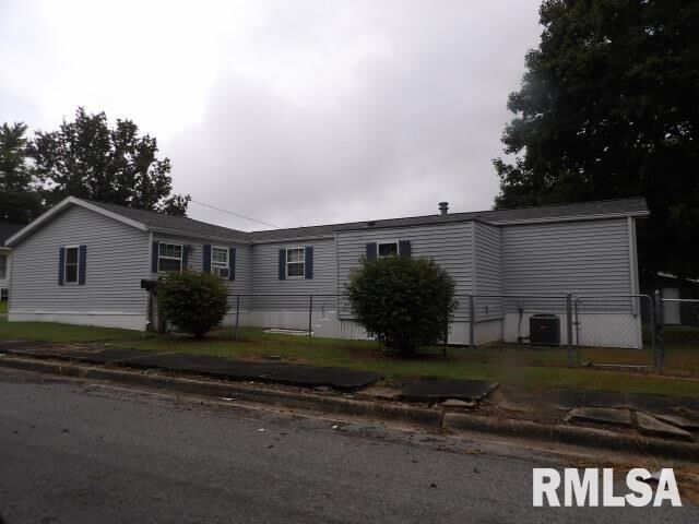 1014 Beulah Street  Eldorado IL 62930 photo