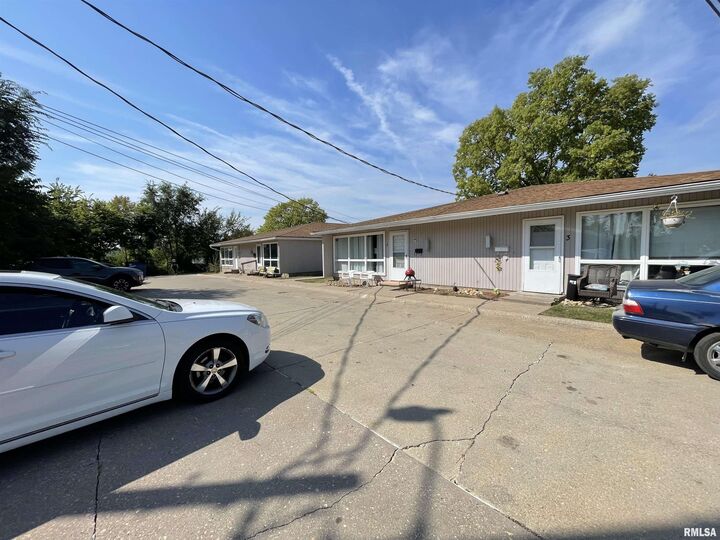 Property Photo: 2515 N 3rd Street IA 52732
