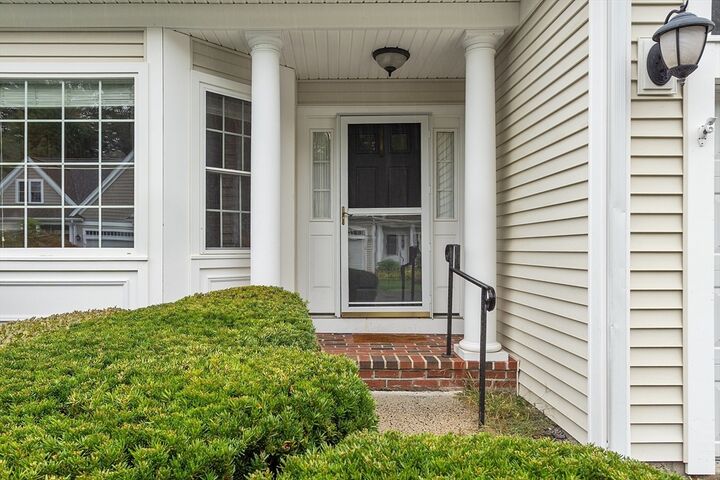 Property Photo:  453 Blue Heron Dr 453  MA 01523 