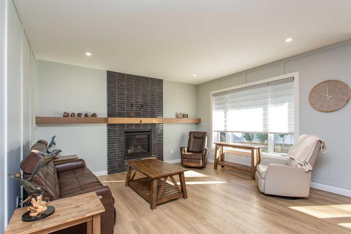 Property Photo:  18 Cameron Court  AB T4L 0K3 