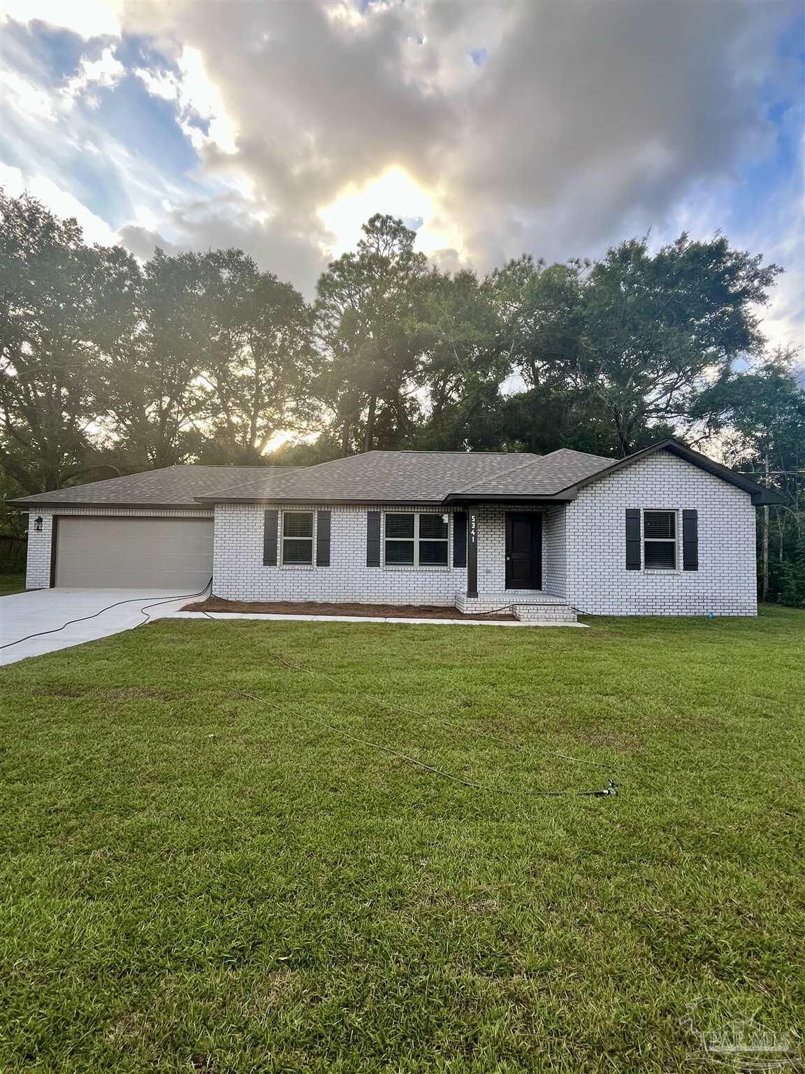 Property Photo:  5341 Delona Rd  FL 32570 