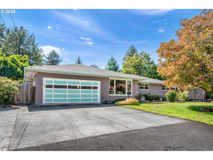 14506 NE Schuyler St  Portland OR 97230 photo