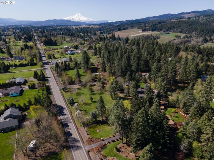 Property Photo:  700 Country Club Rd  OR 97031 