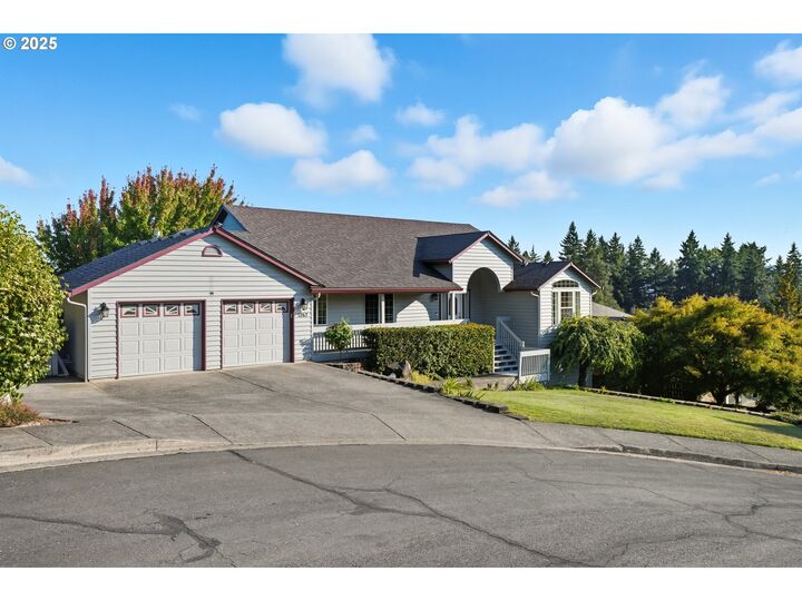 Property Photo:  1267 E Spencer Ct  WA 98629 