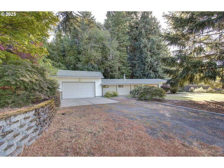 Property Photo: 5911 Alki Rd WA 98663