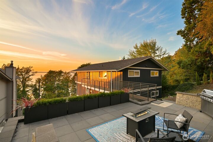 201 S State Street B  Bellingham WA 98225 photo