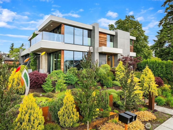 Property Photo: 122 10th Avenue WA 98033