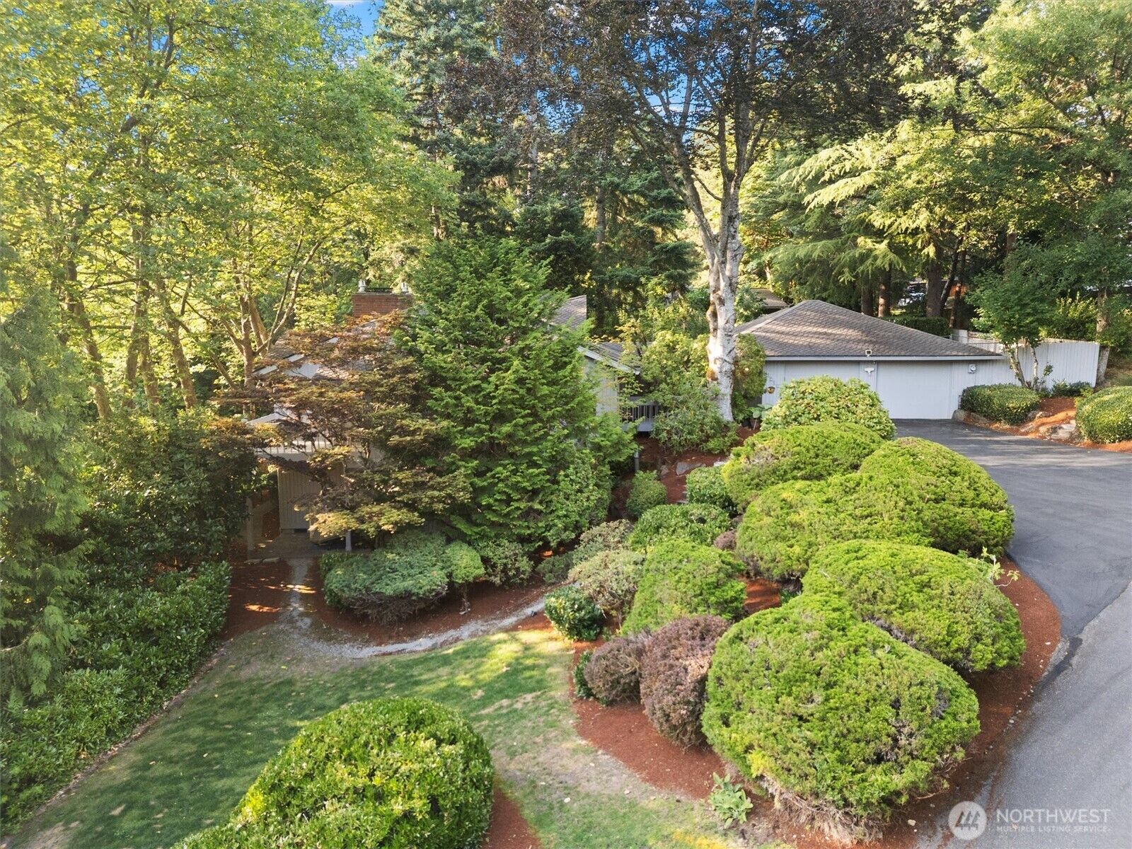 Property Photo:  3216  142nd Place NE  WA 98007 