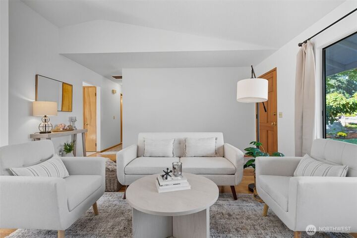 Property Photo:  2031 S 301st Place  WA 98003 