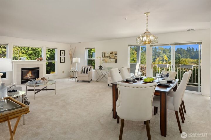 Property Photo: 22535 SE Highland Circle 103 WA 98029